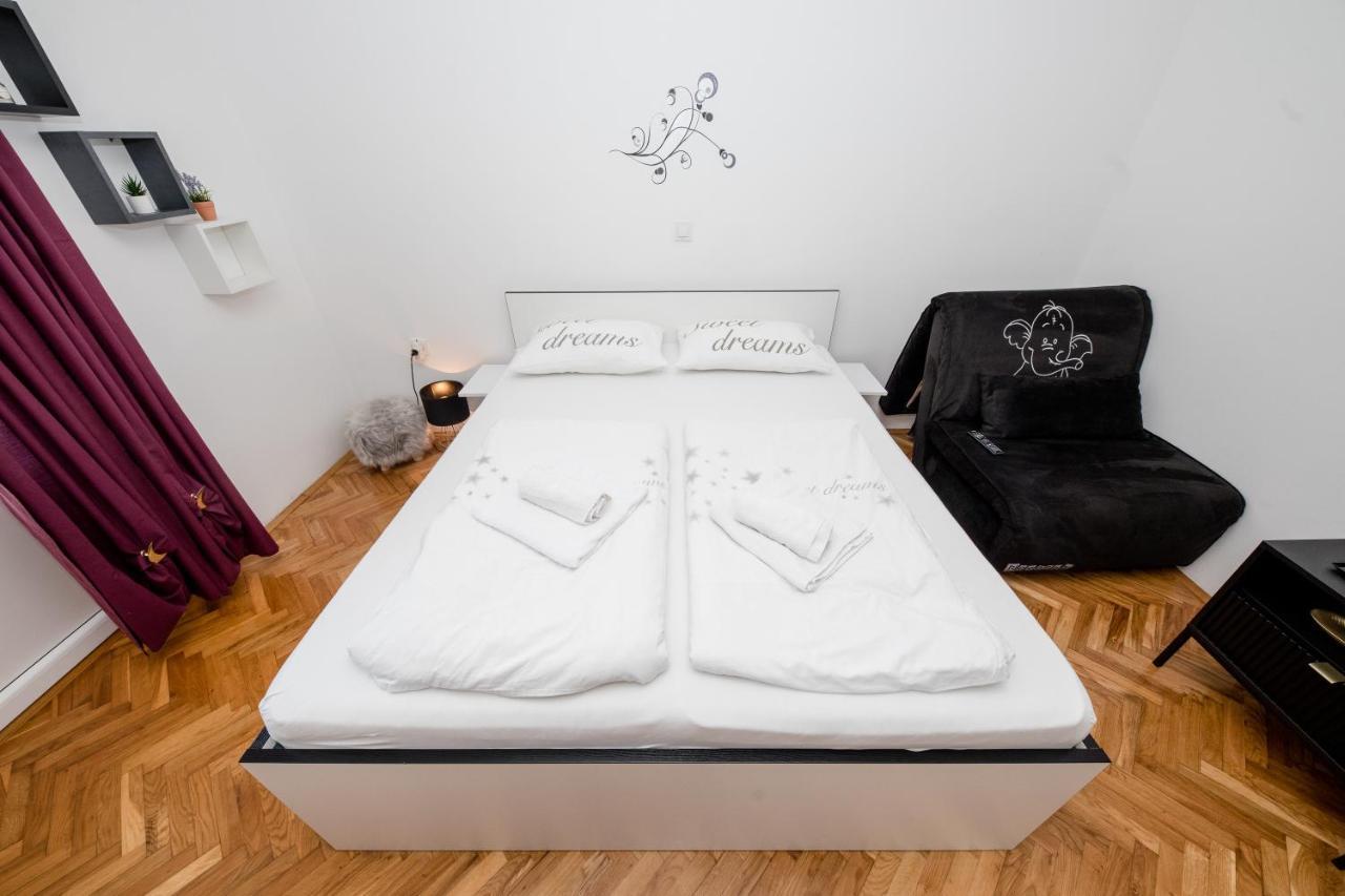 Apartmani Ana & Milo لوبار المظهر الخارجي الصورة